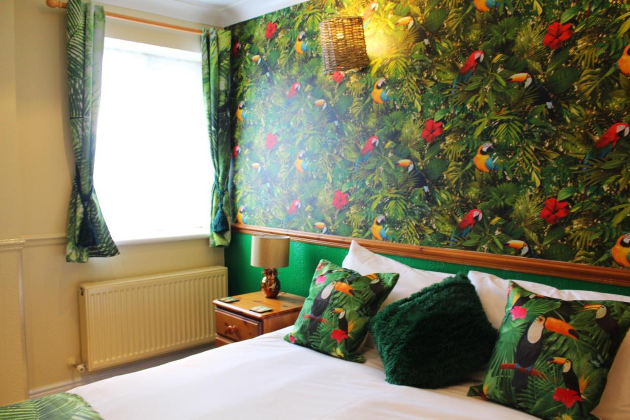 Blacksmiths Boutique B&B Robin Hood's Bay Exterior photo